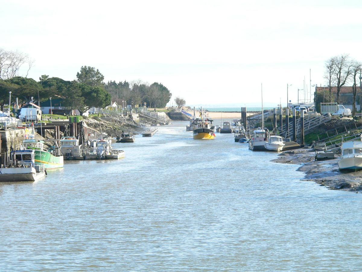 Les Bains Boyardville - Hotel Et Restaurant Εξωτερικό φωτογραφία