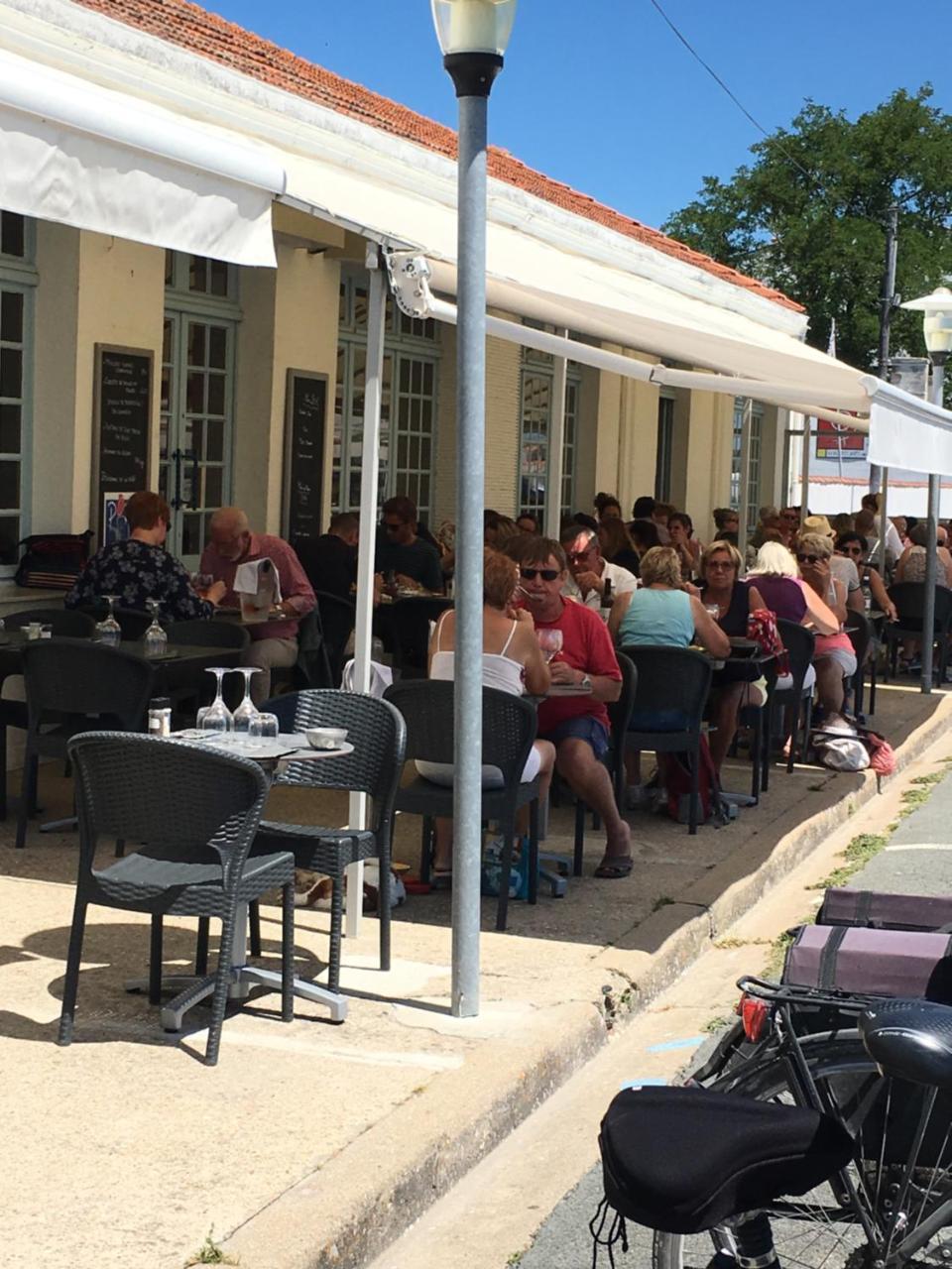 Les Bains Boyardville - Hotel Et Restaurant Εξωτερικό φωτογραφία